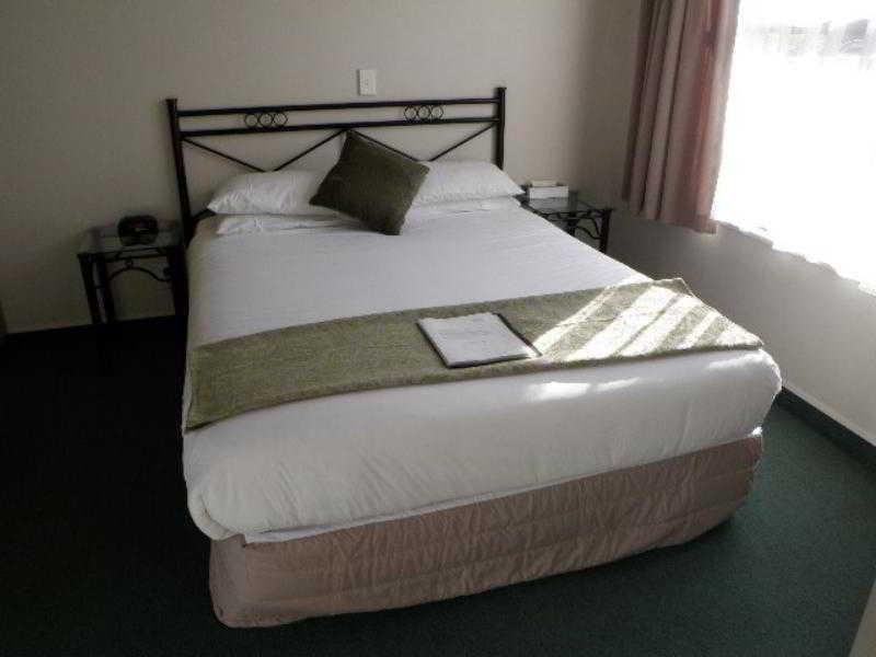 Durham Court Motor Inn Tauranga Buitenkant foto