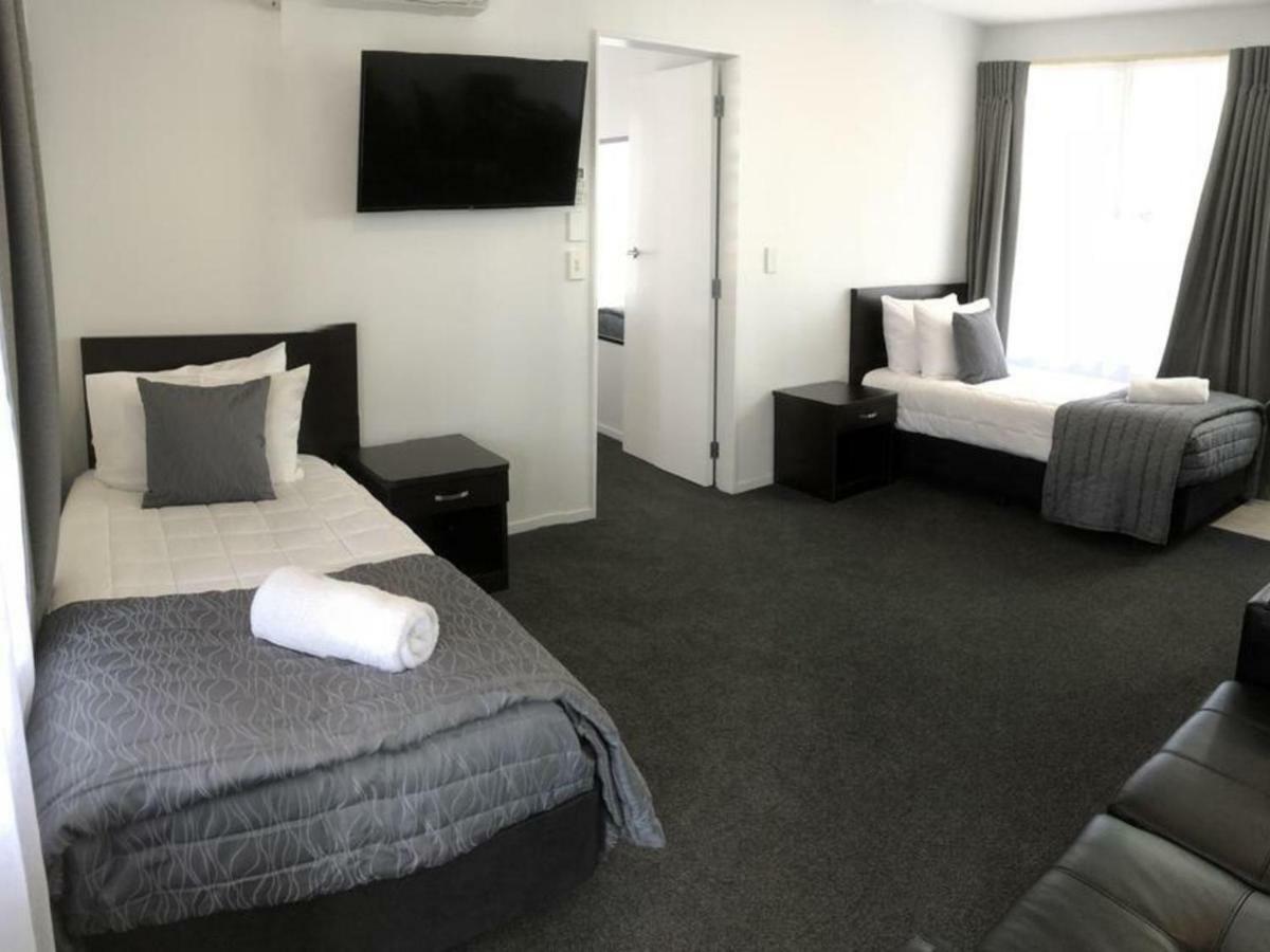 Durham Court Motor Inn Tauranga Buitenkant foto