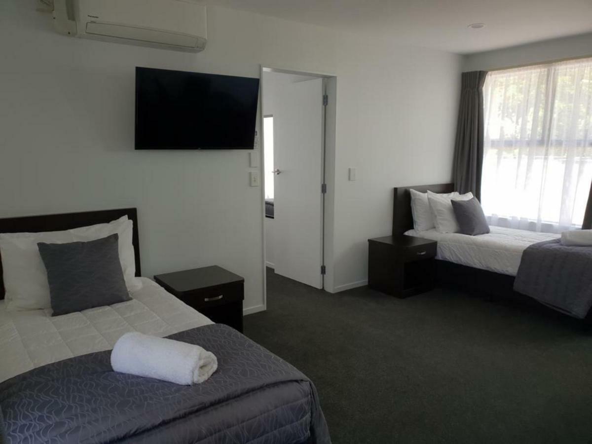 Durham Court Motor Inn Tauranga Buitenkant foto